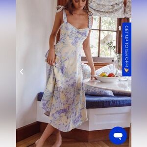 Selfie Leslie Dress